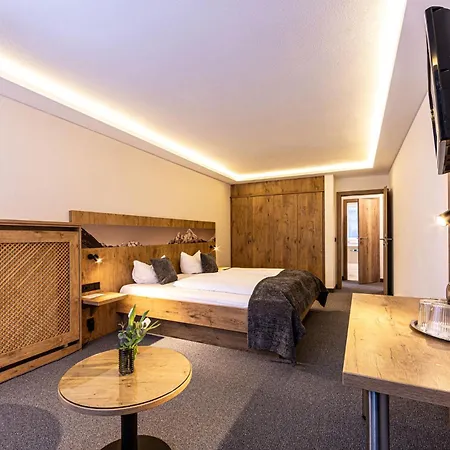 Hotel Alpinaros Otel