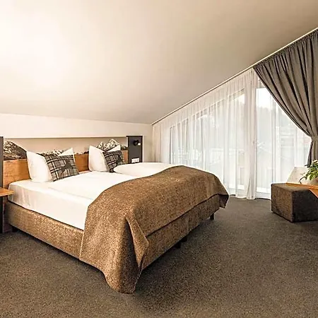 Hotel Alpinaros Otel 3*